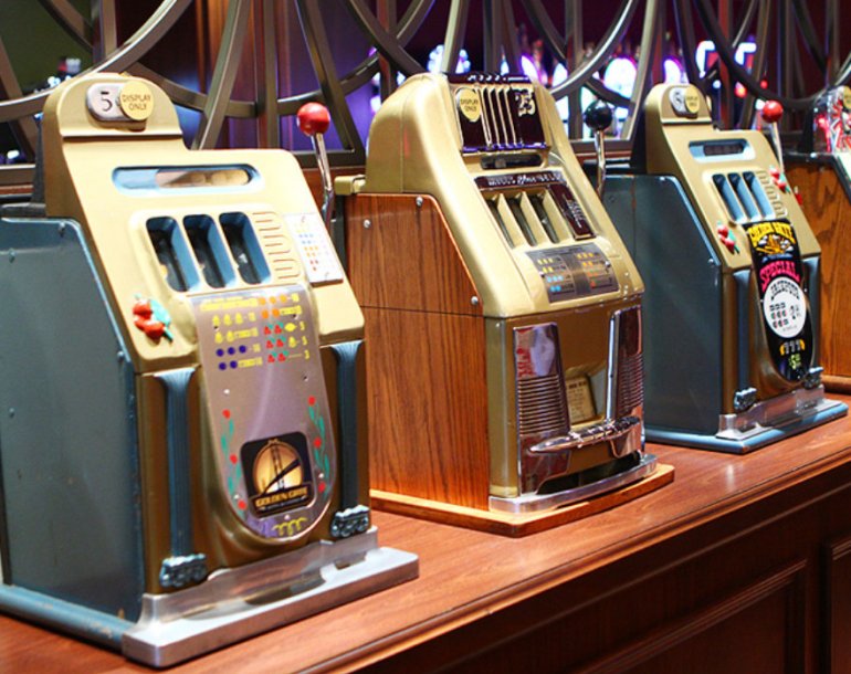 Old Slot Machines